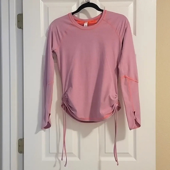 LUCY‎ TECH SPORTS TOP (sz s/p) - Picture 1 of 5